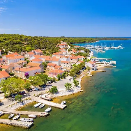 Villa Gordan With Private Pool - Happy Rentals Dragove