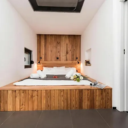 Villa Gordan With Private Pool - Happy Rentals 別荘 *