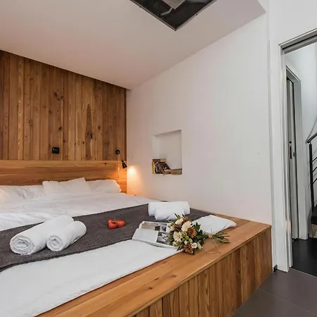Villa Gordan With Private Pool - Happy Rentals 別荘 *